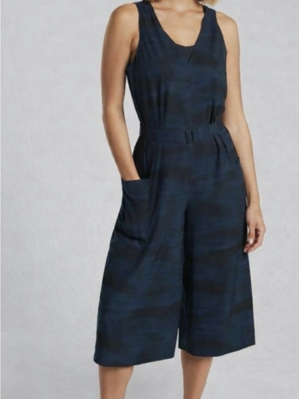 Athleta Sarasota navy blue belted wide-leg crop jumpsuit relaxed fit Sz M